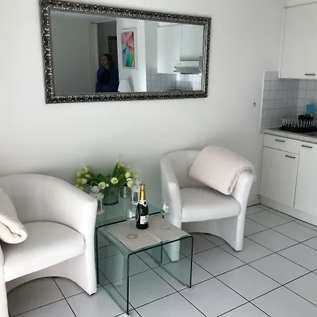 Ascona: Centro Muraccio Apt. 204 アパート